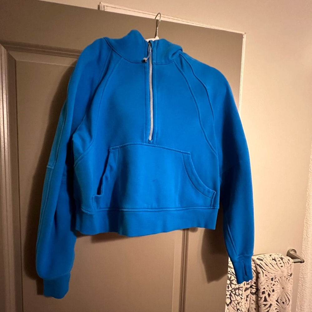 Lululemon scuba - color poolside - size M/L